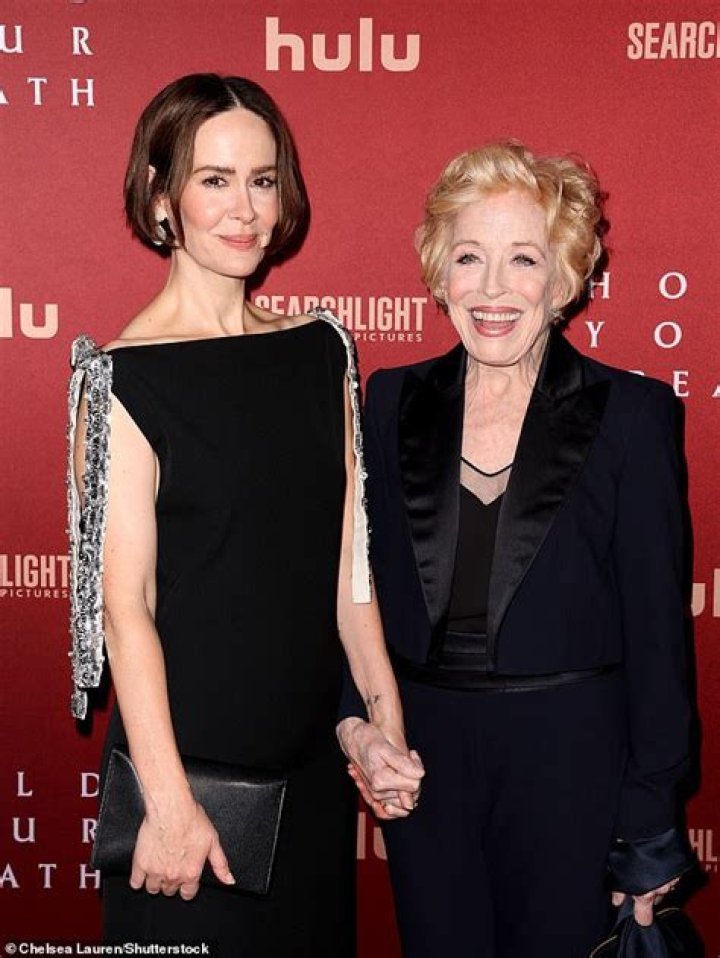 Sarah Paulson’s Girlfriend: Who is Sarah Paulson Dating?